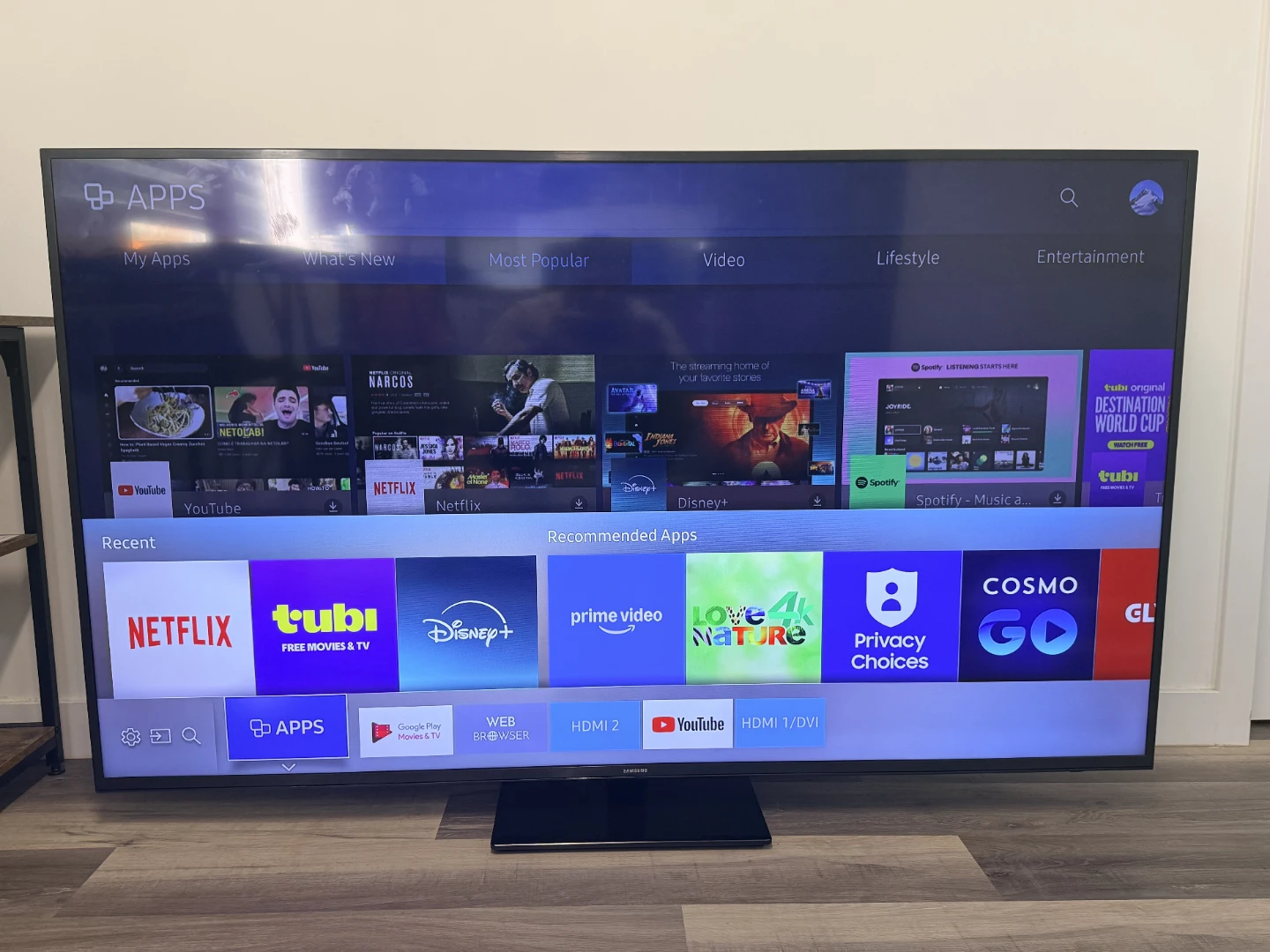 70” Inch Samsung Smart 4K TV - photo 5
