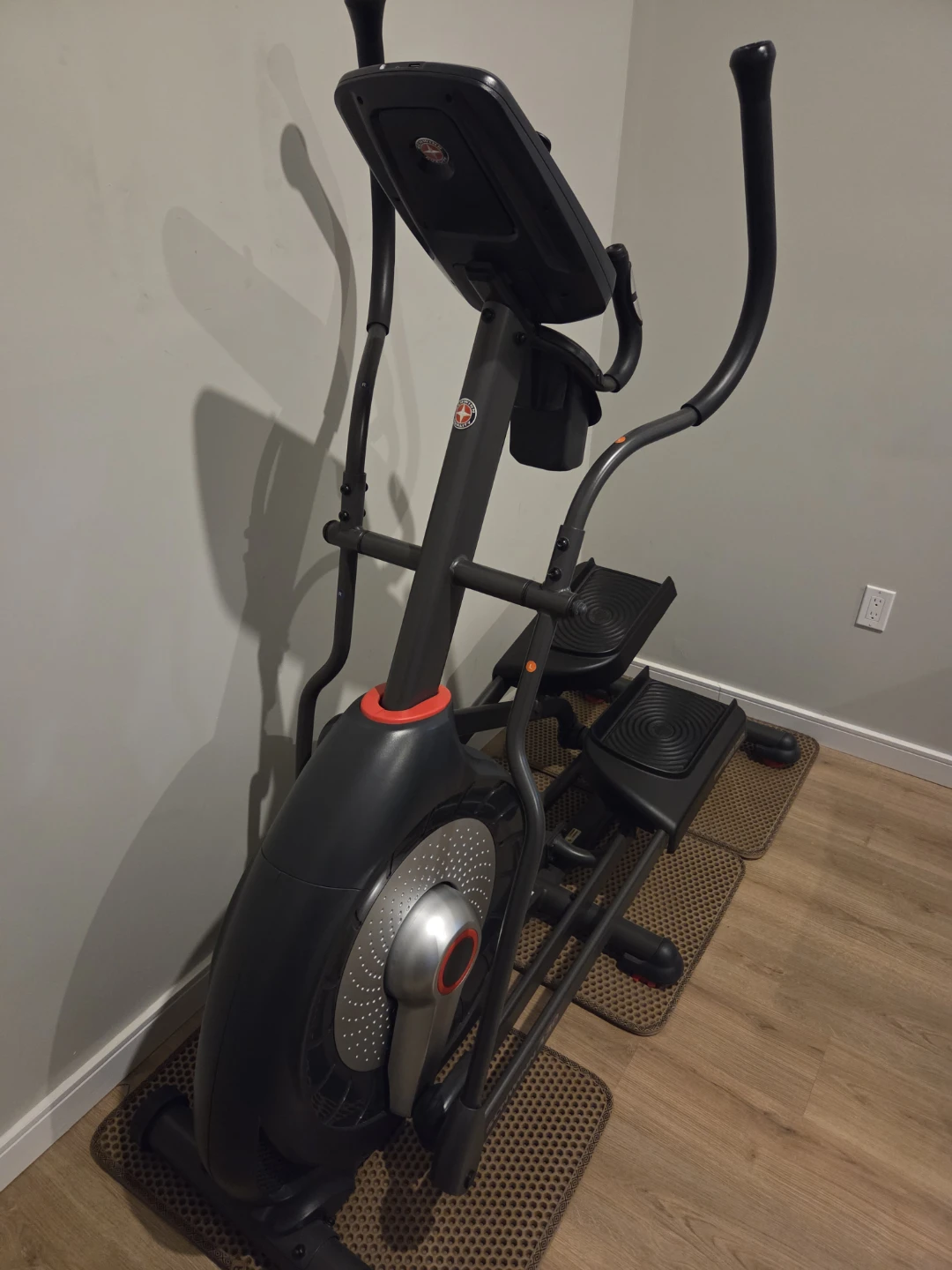 Schwinn 430 Elliptical Trainer - Like New - Home Gym - photo 3