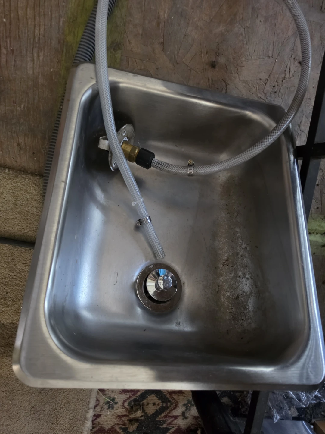 Trailer sink