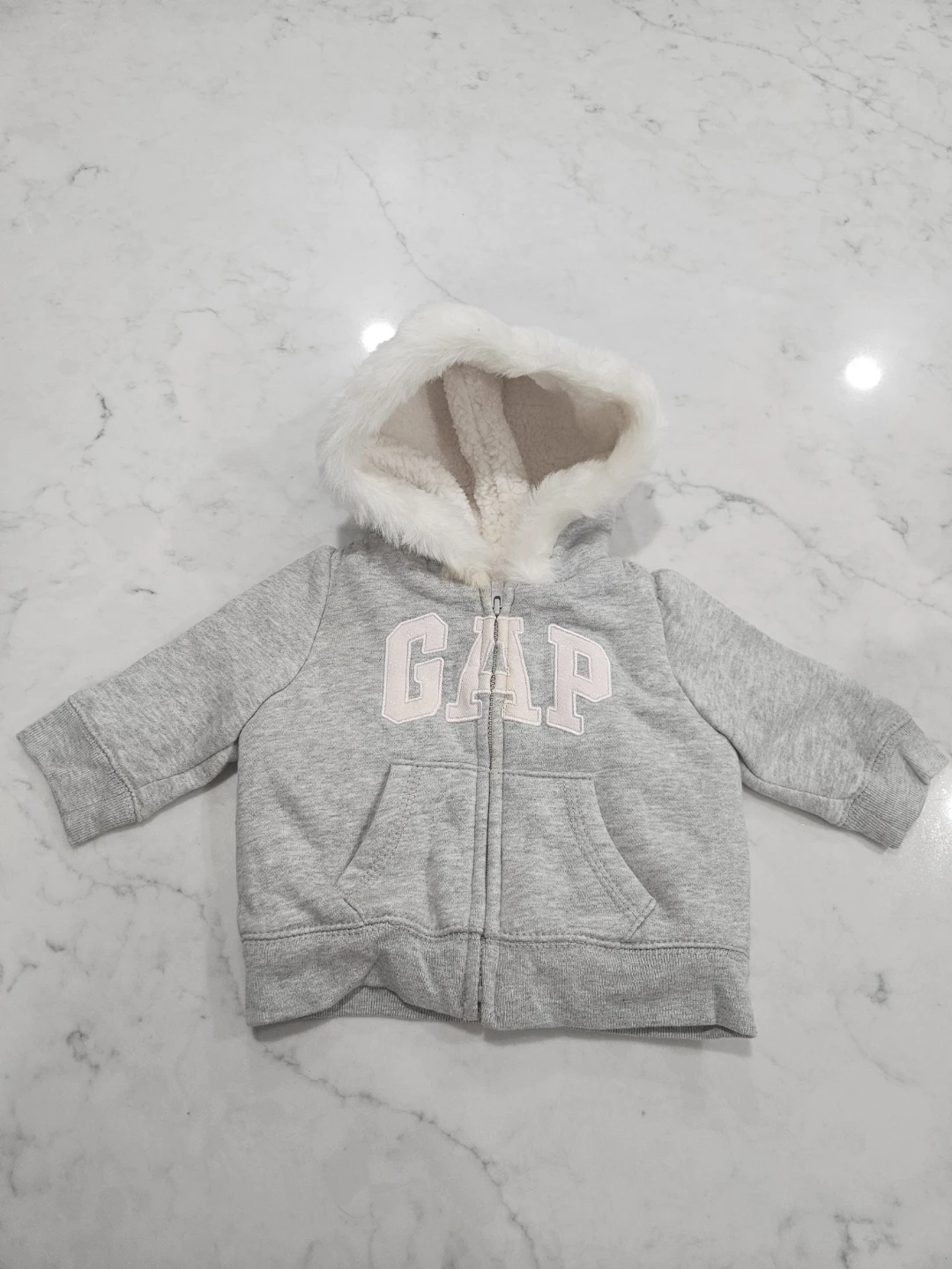 Baby Hoodies Bundle (Gap & H&M) - photo 4