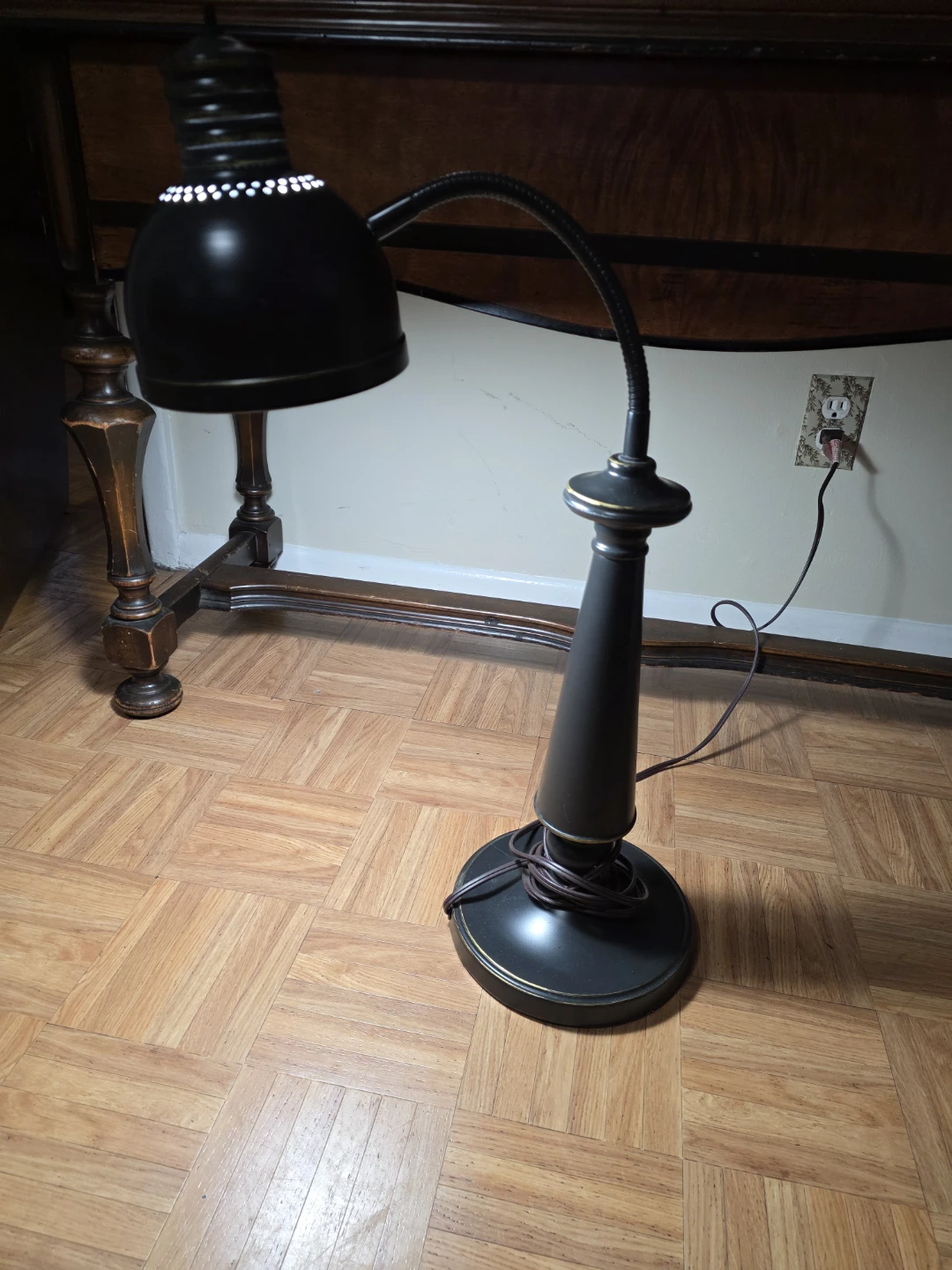 Vintage Style Gooseneck Desk Lamp - photo 3