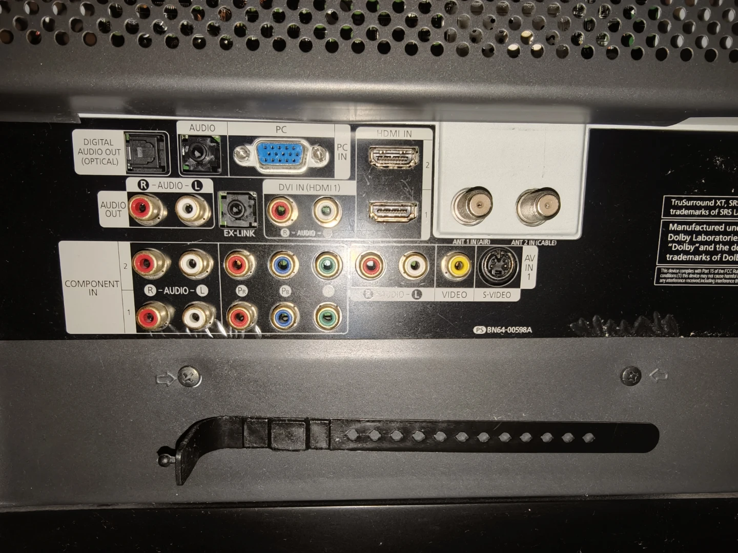 Samsung 42in TV (not a smart tv) - photo 4