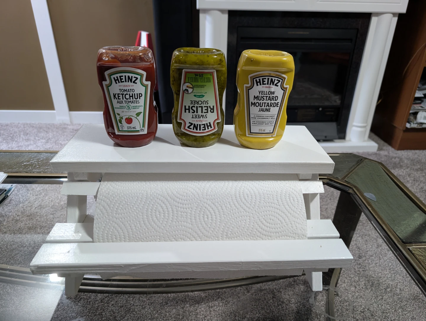 Condiment picnic table