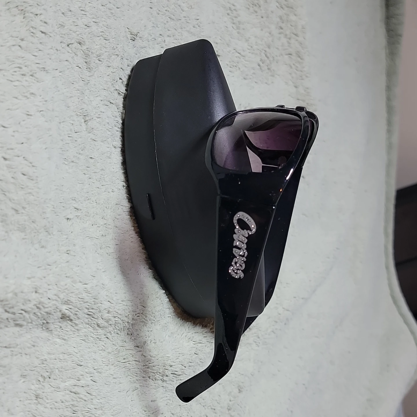 Curves Sunglasses with Case - photo 2