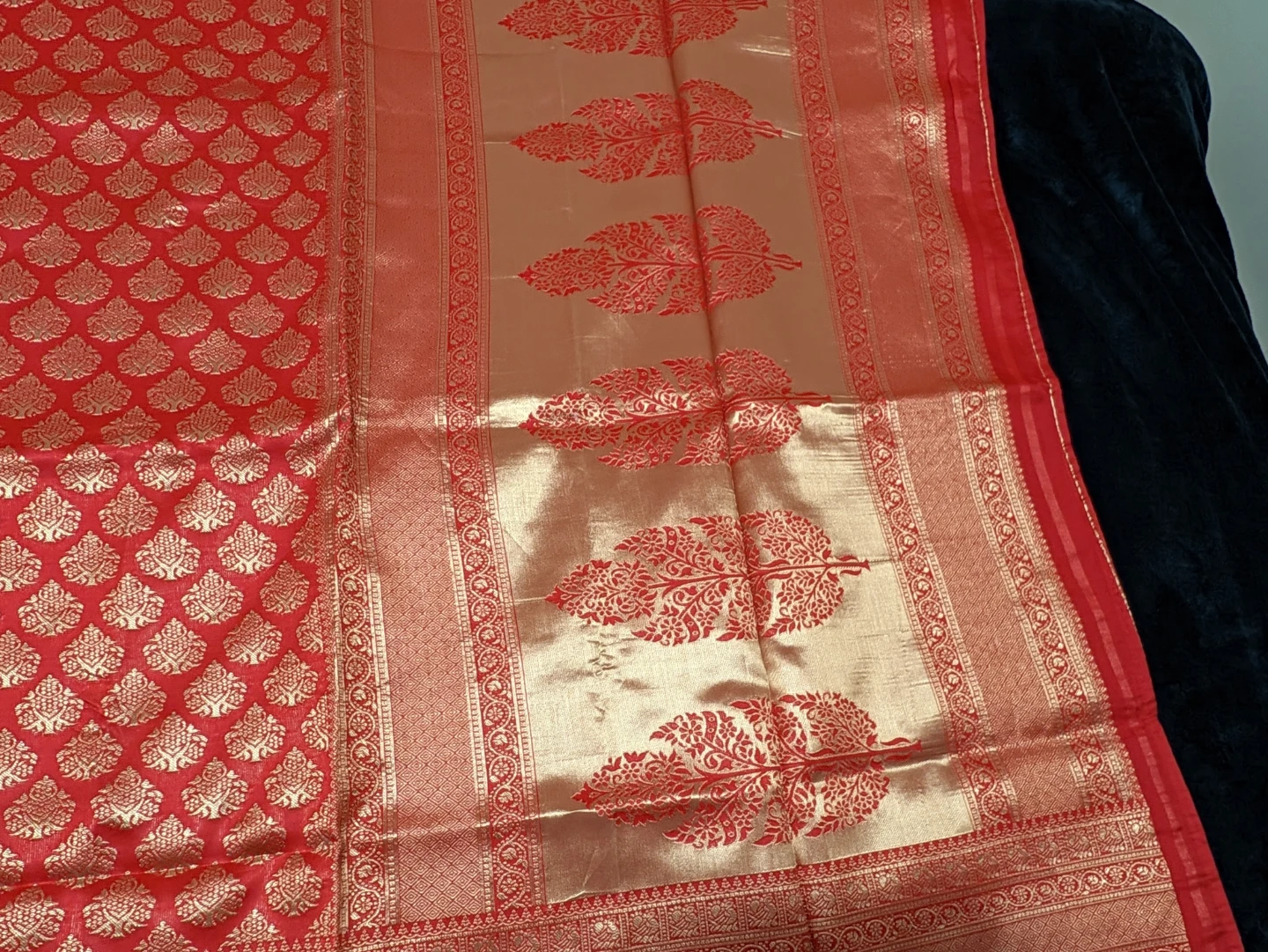 Red katan Saree with Blouse - photo 4