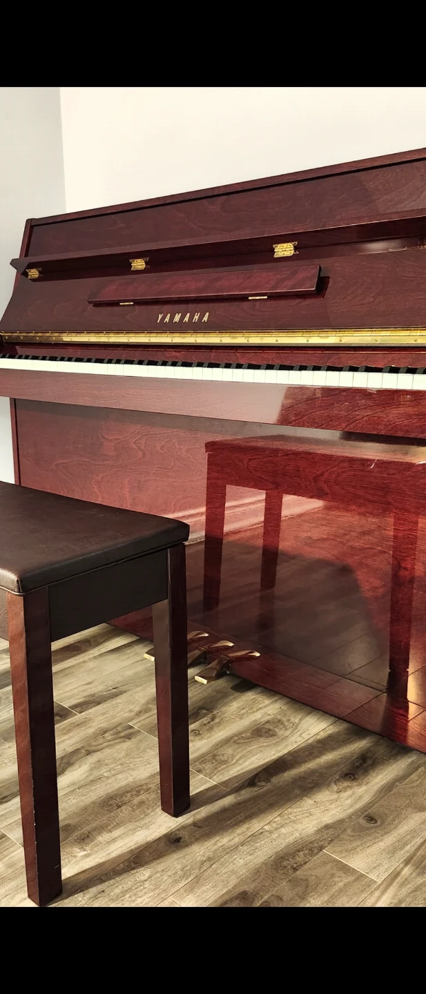 Yamaha Upright Piano - photo 3