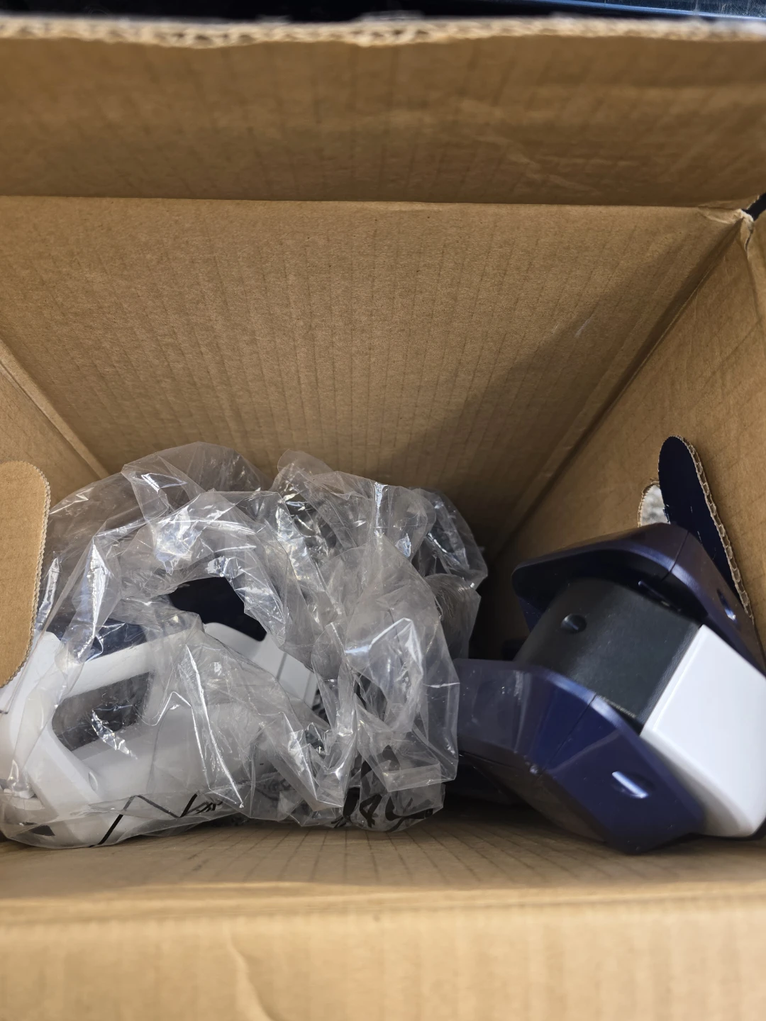 Bissell Adapt Ion XRT Cordless Vacuum - photo 3