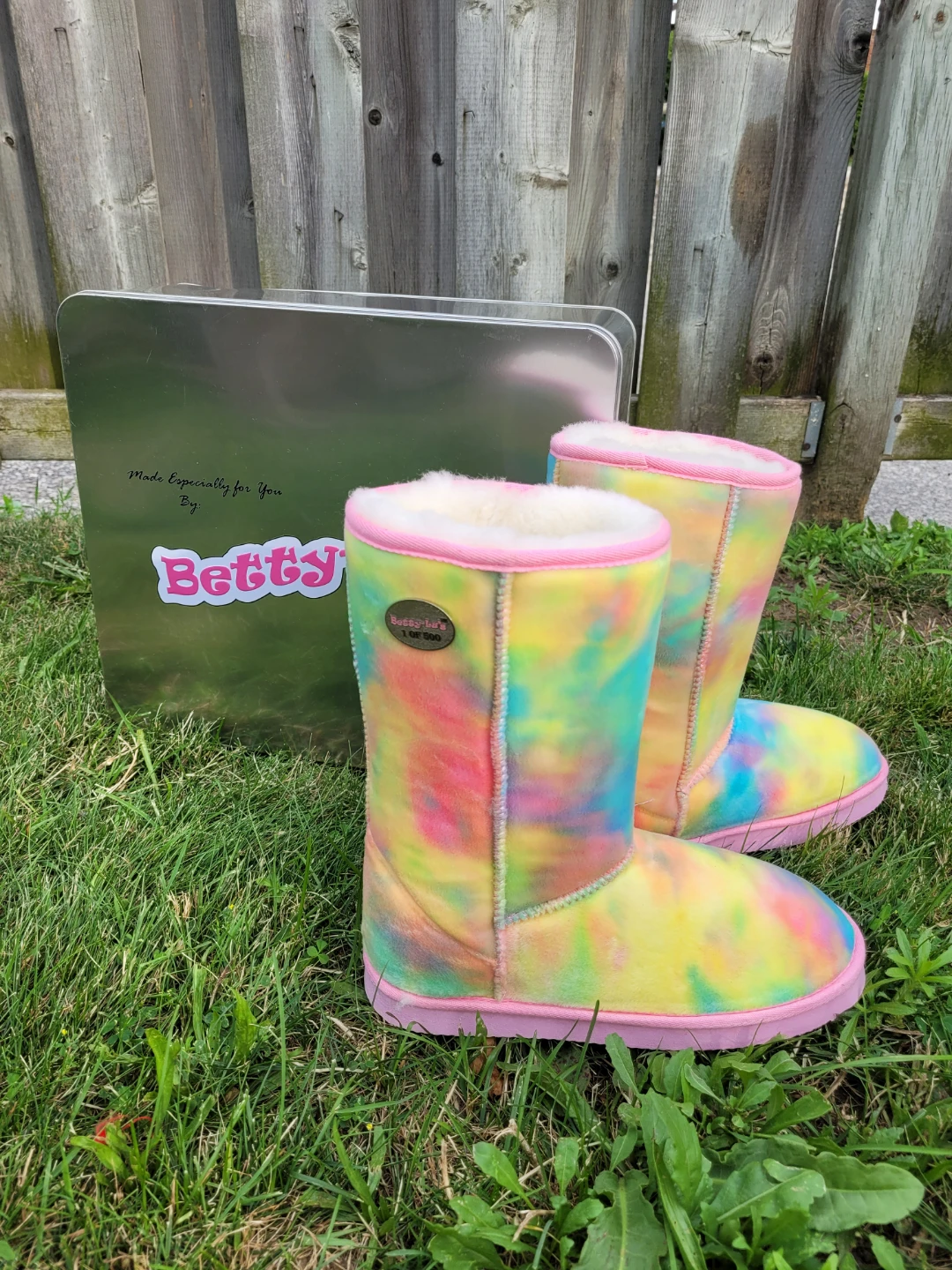 Betty Lu's UGG-inspired Boots - Size 8