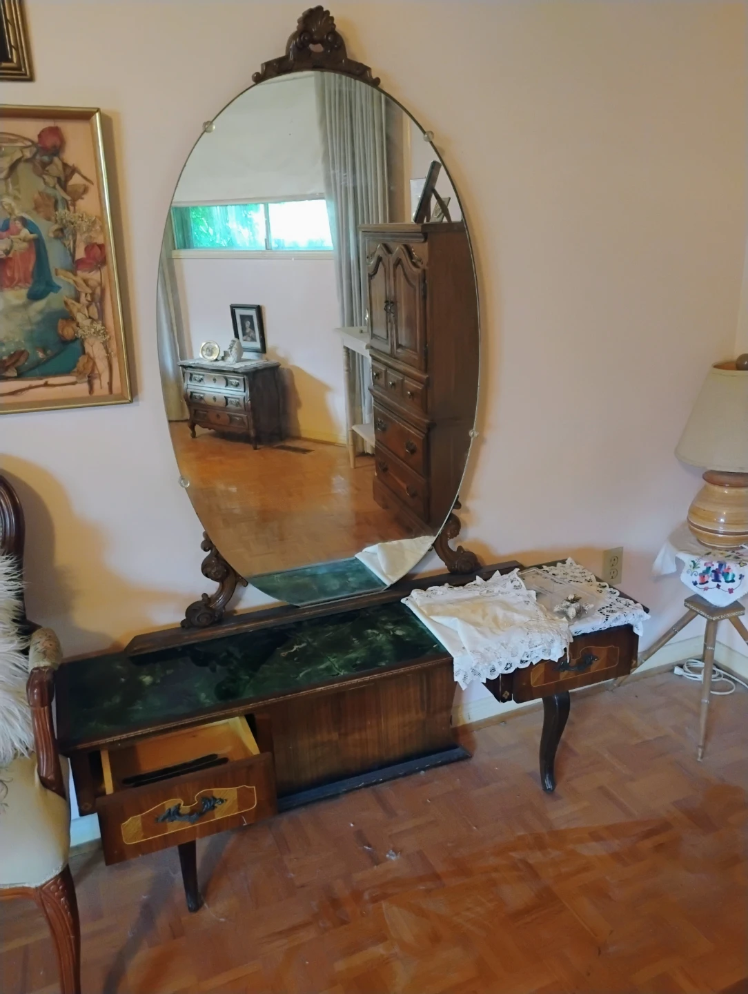 Vintage Vanity Table with Mirror - photo 3