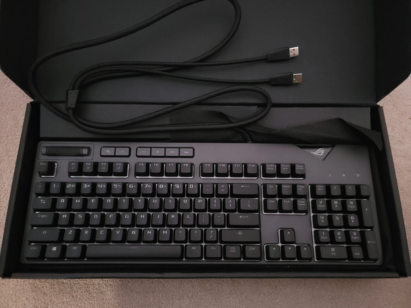 ASUS ROG Mechanical Gaming Keyboard (Cherry MX Red) - photo 2