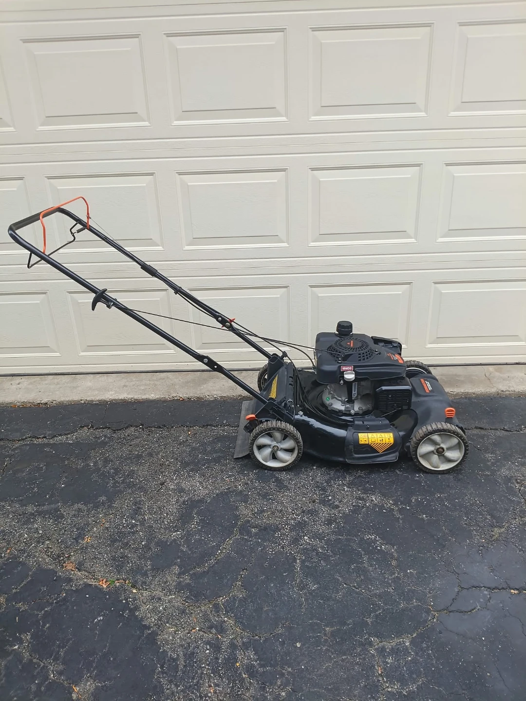 Like new 22" Lawn Mower