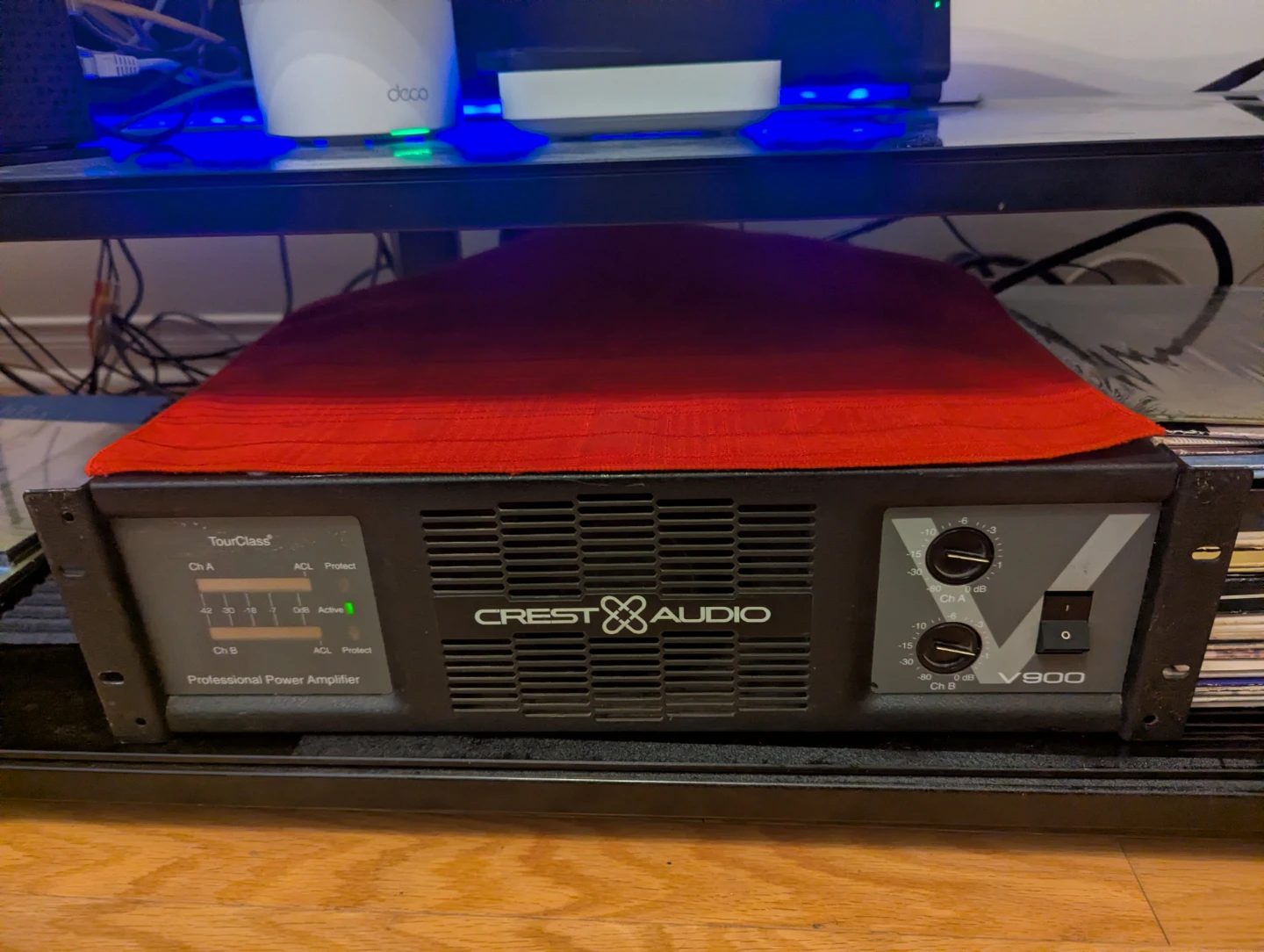 Crest Audio V900 Professional Power Amplifier - photo 3