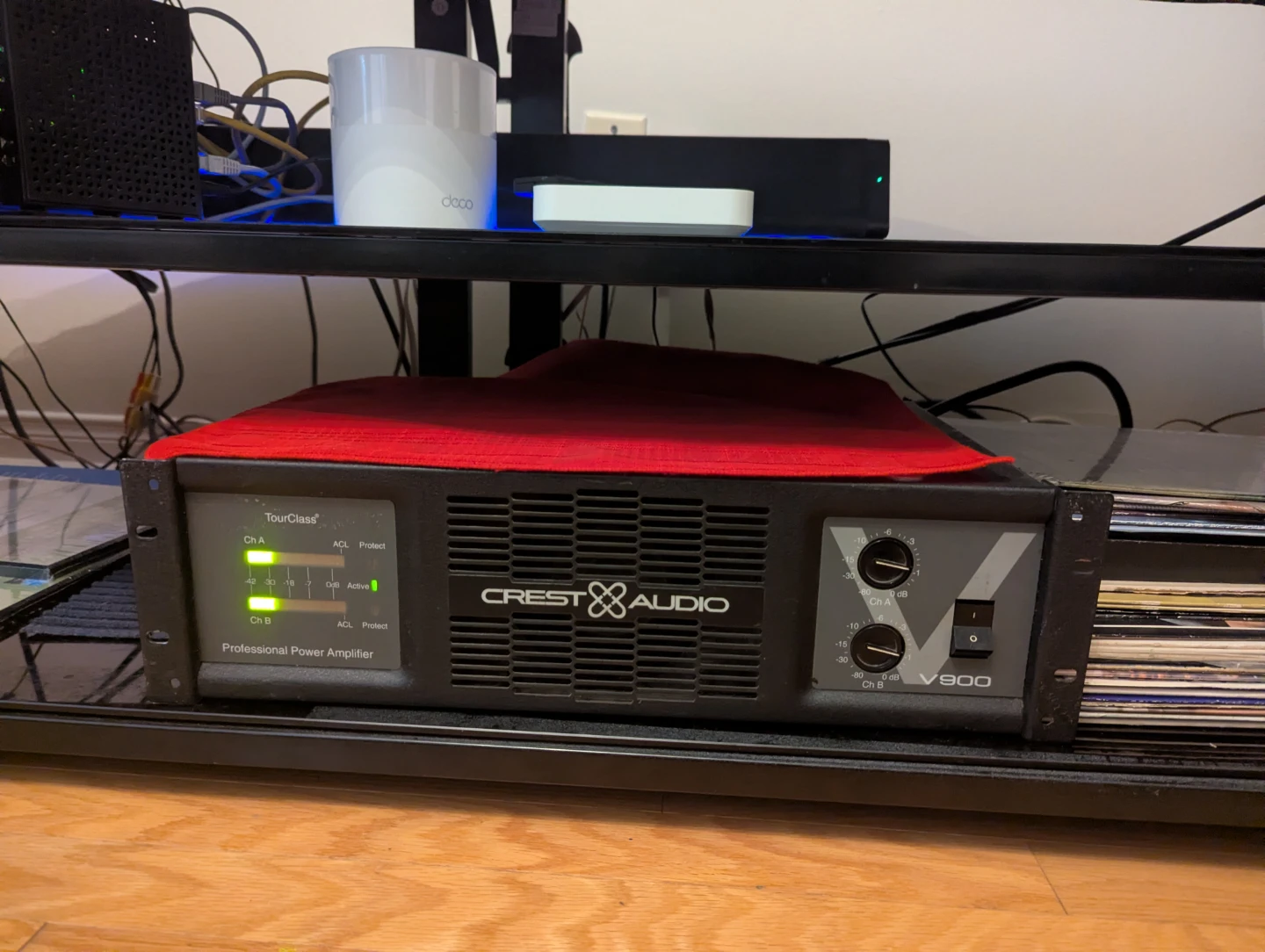 Crest Audio V900 Professional Power Amplifier - photo 4