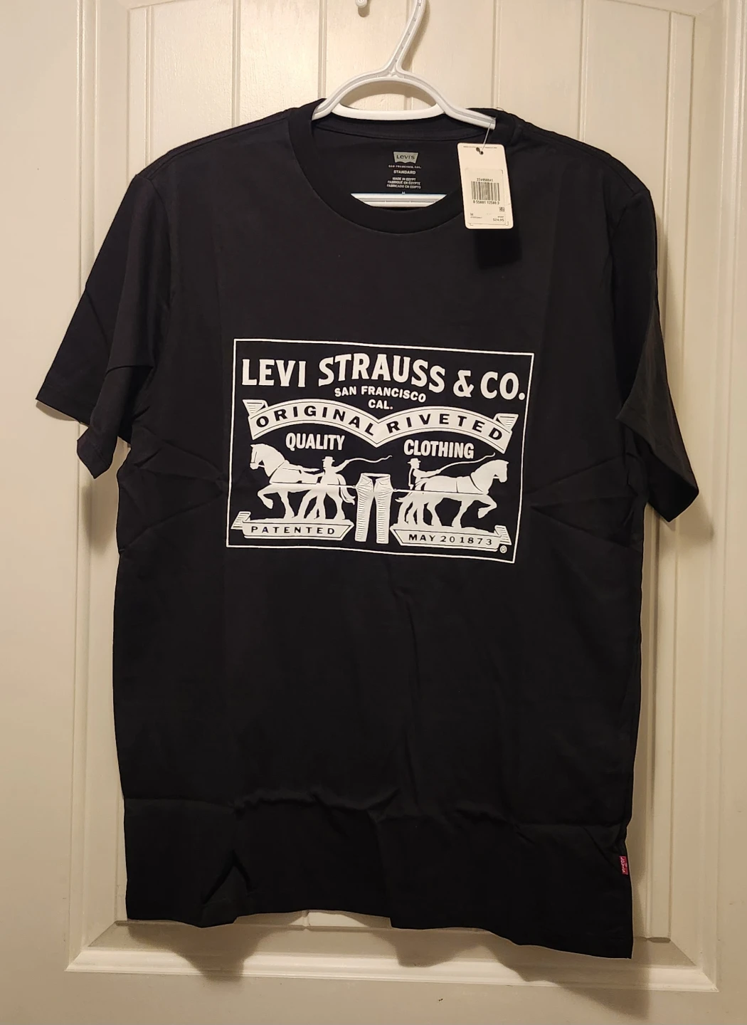 Levi's Men's Black Graphic T-Shirt - Size M