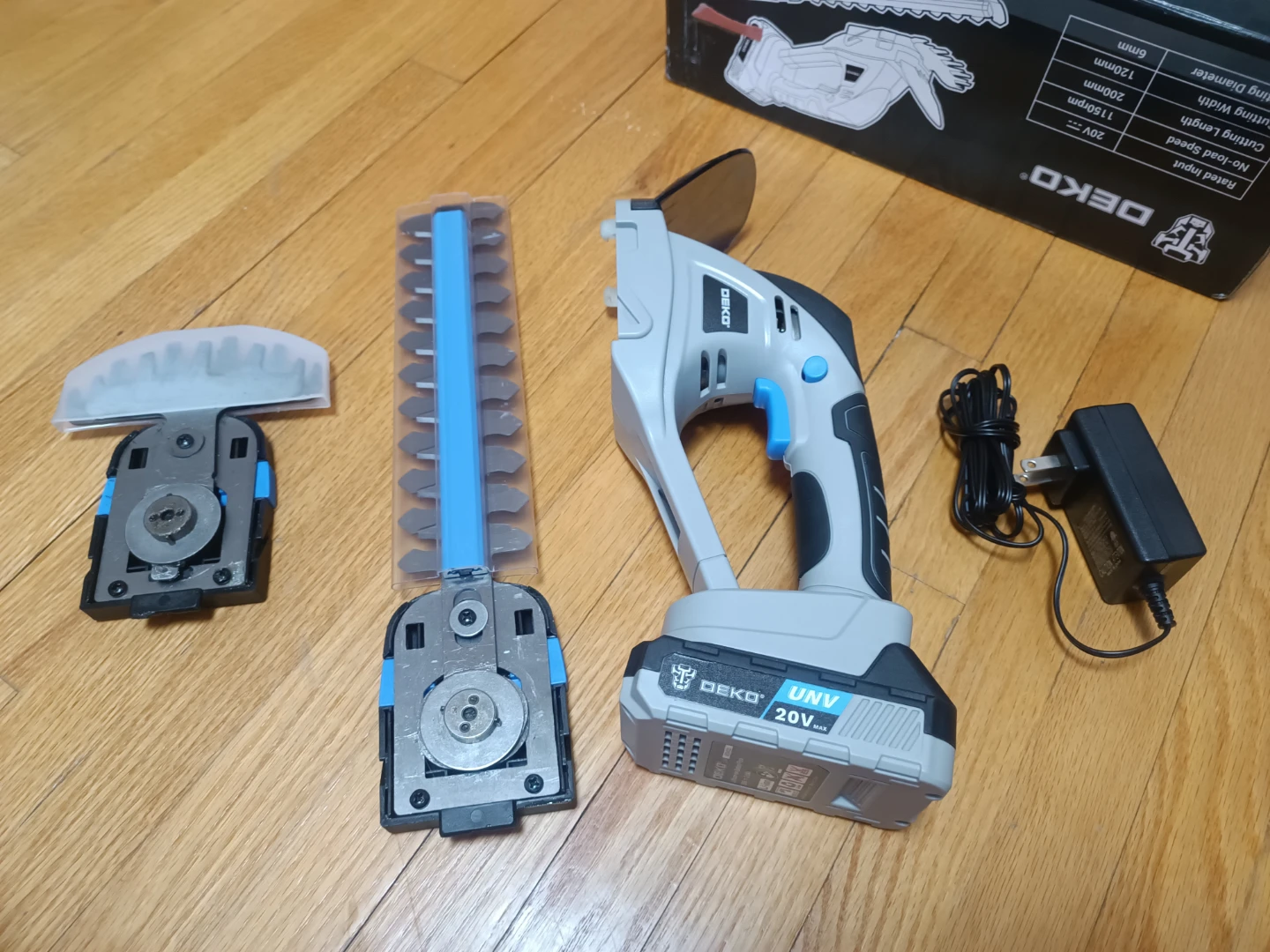 DEKO 20V Cordless Hedge Trimmer - photo 3