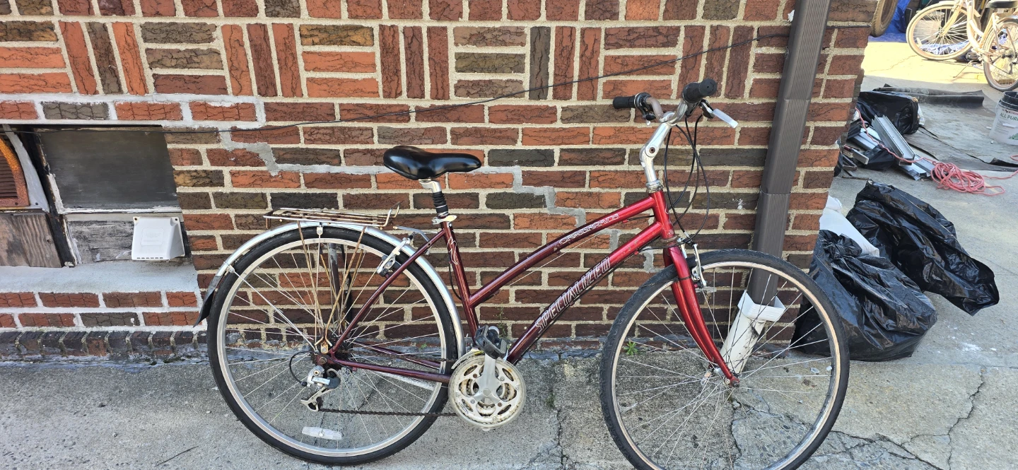 Specialized Crossroads Women's Hybrid Bike - Red
