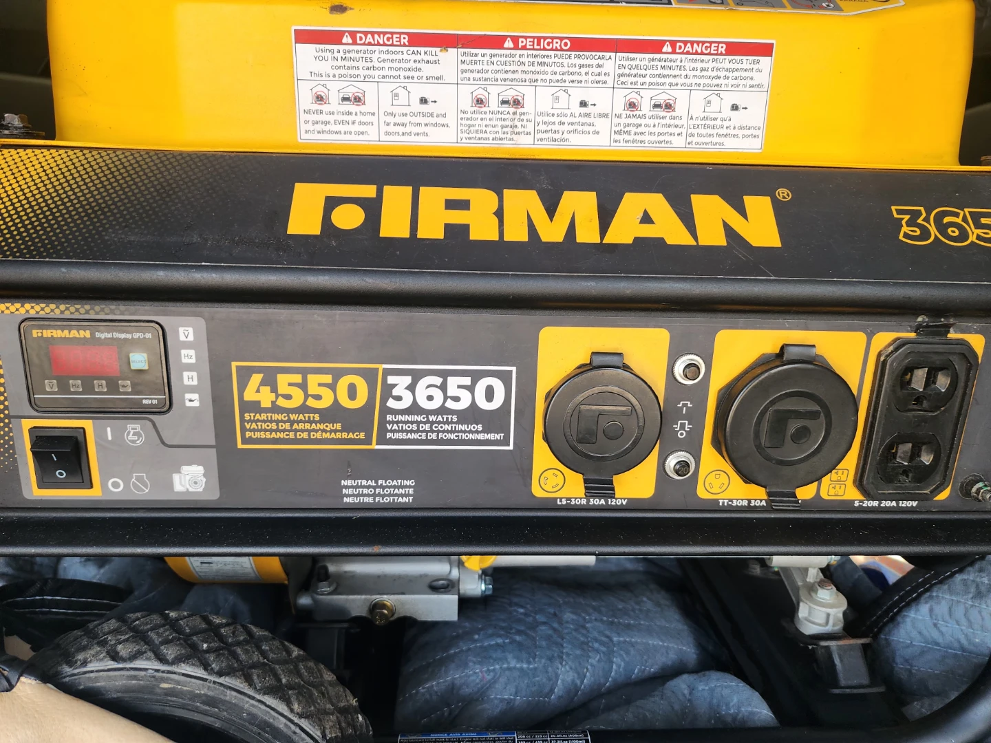 FIRMAN 3650 Watt Generator - photo 2