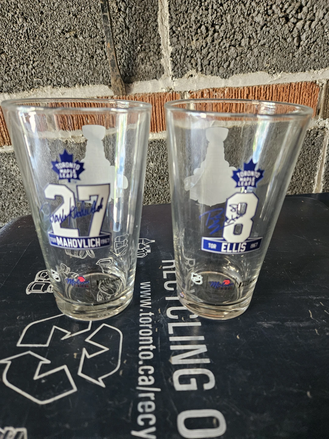 Stanley Cup Champions NHL Toronto Maple Leafs Glasses (Set of 2)