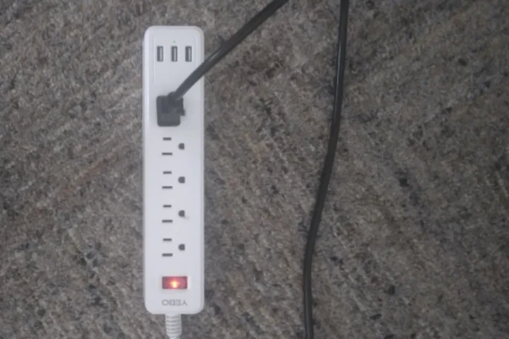 YEBO Power Surge Protector with 3 USB Ports - photo 2
