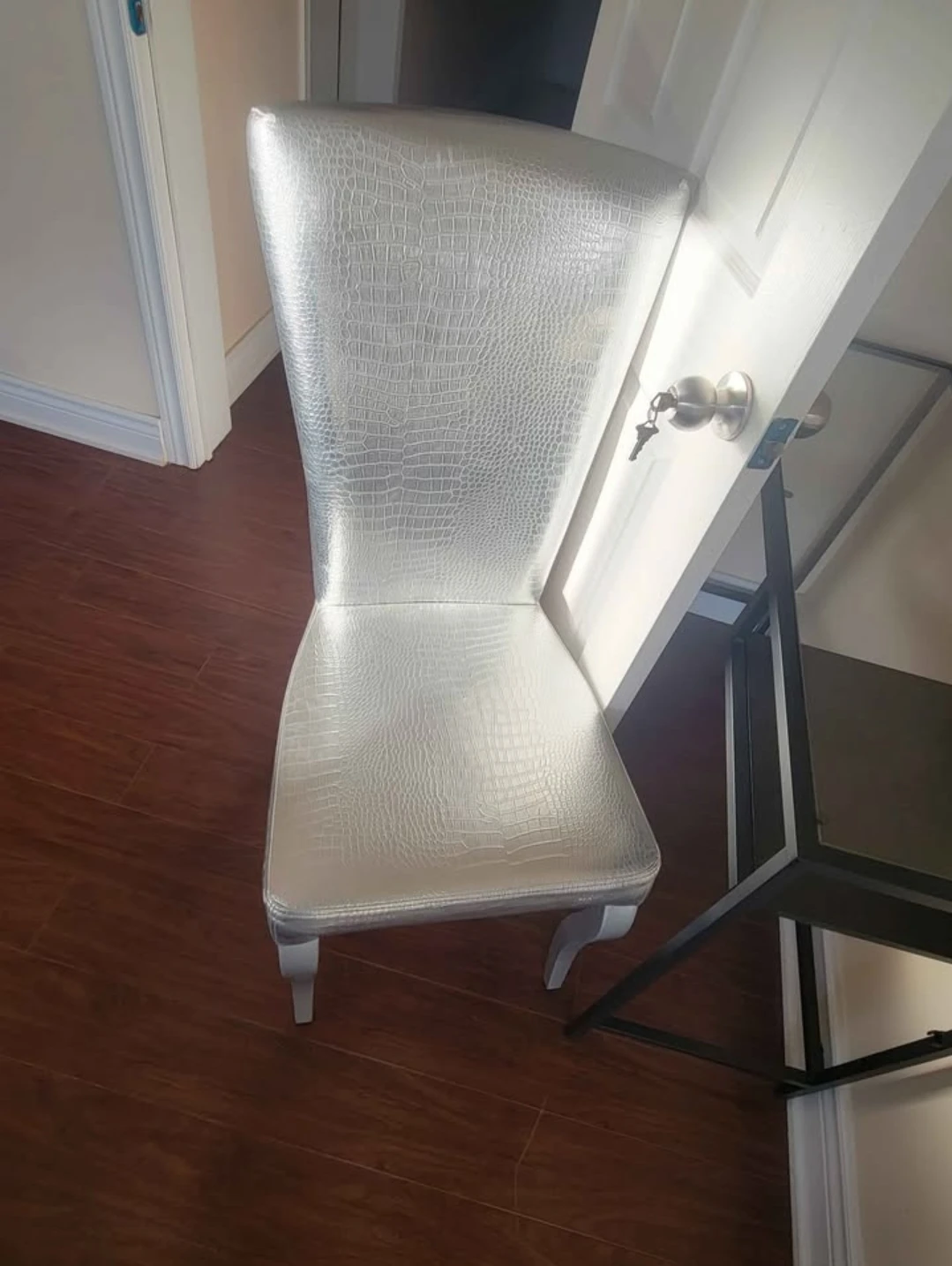 $15 each Chair - photo 5