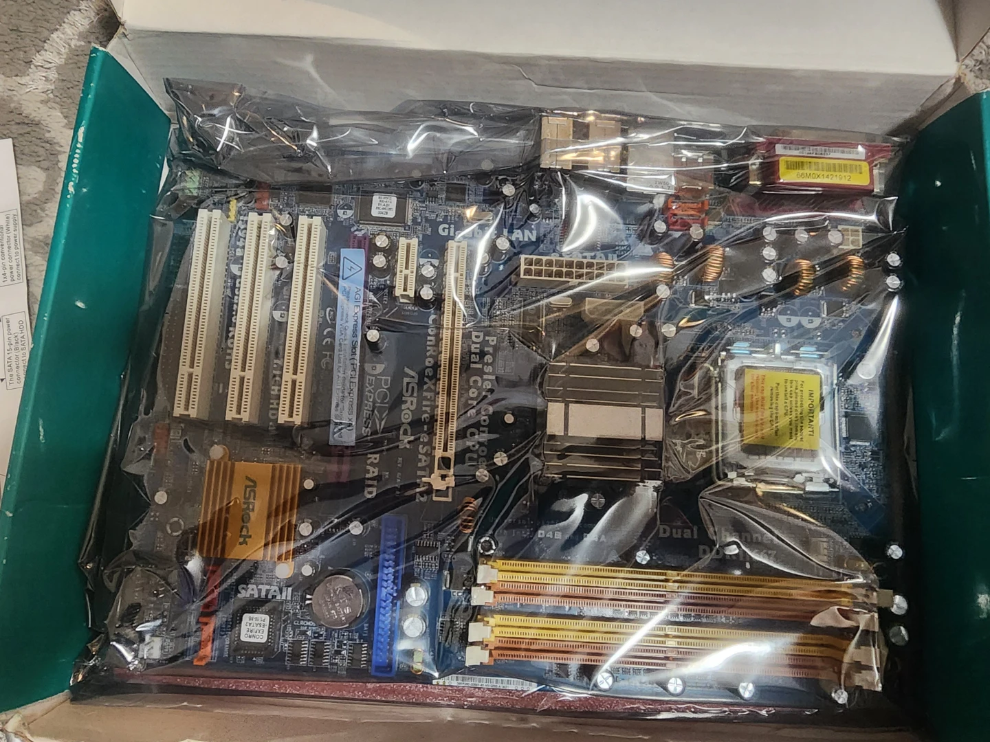 ASRock 775Fire-eSATA2 Motherboard - photo 3