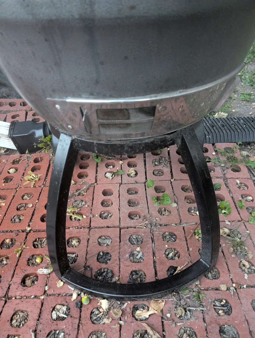 Kamado Style Grill - photo 3