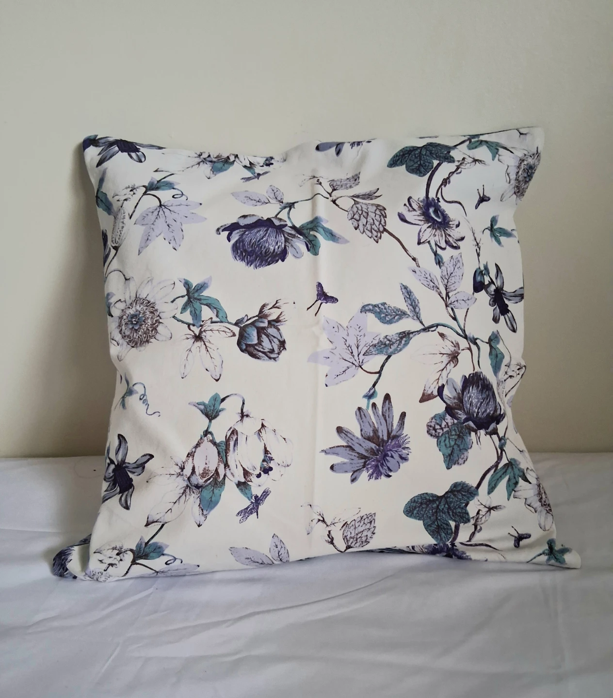 New Decorative Throw Pillow Cover Floral Pattern