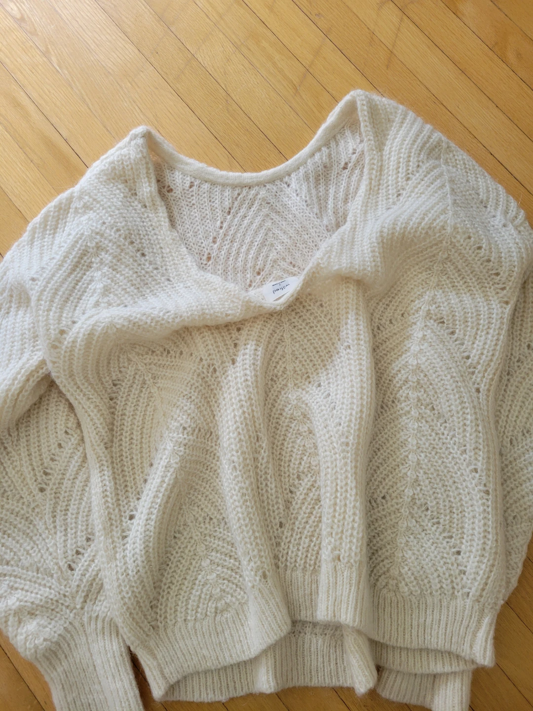 Aritzia Sweater - photo 2