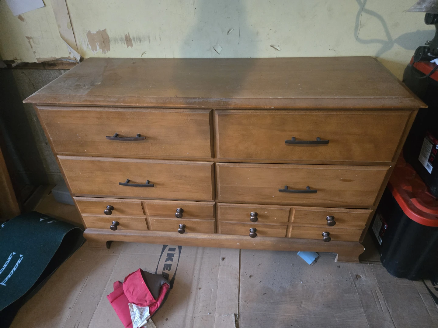 Wooden Dresser with 6 Drawers