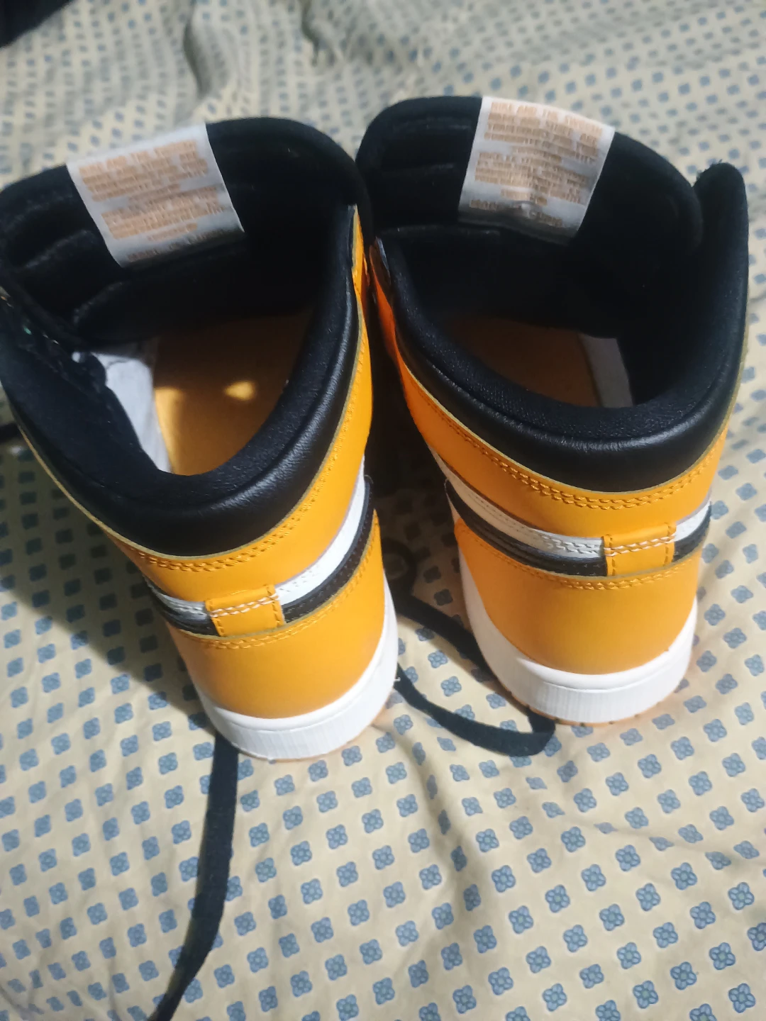 Air Jordan 1 High OG "Taxi" Sneakers - photo 5