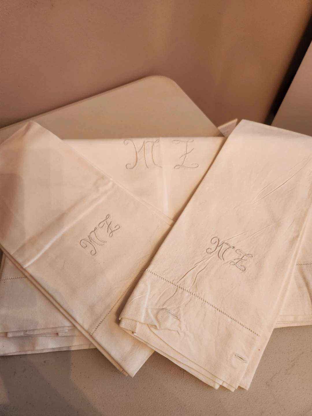 Vintage Monogrammed Linens (MZ)