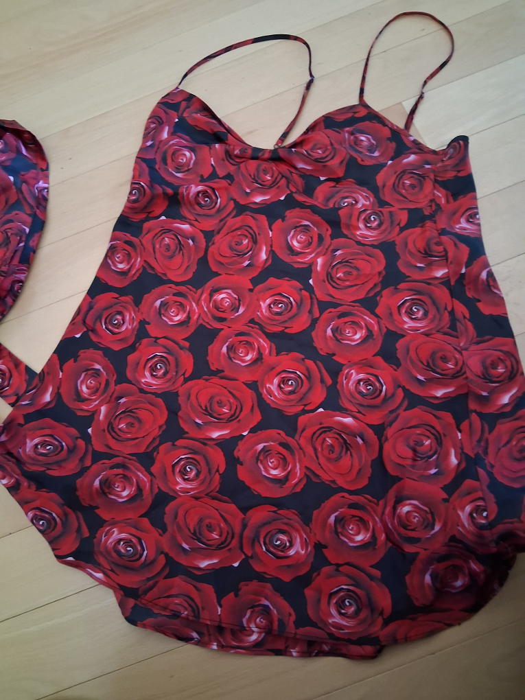 Red Rose Print Silk Robe and Chemise Set - photo 2