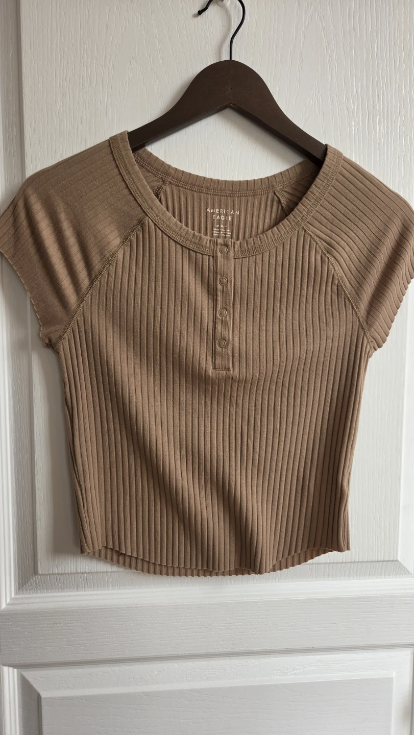 American Eagle Ribbed Henley Top - Medium