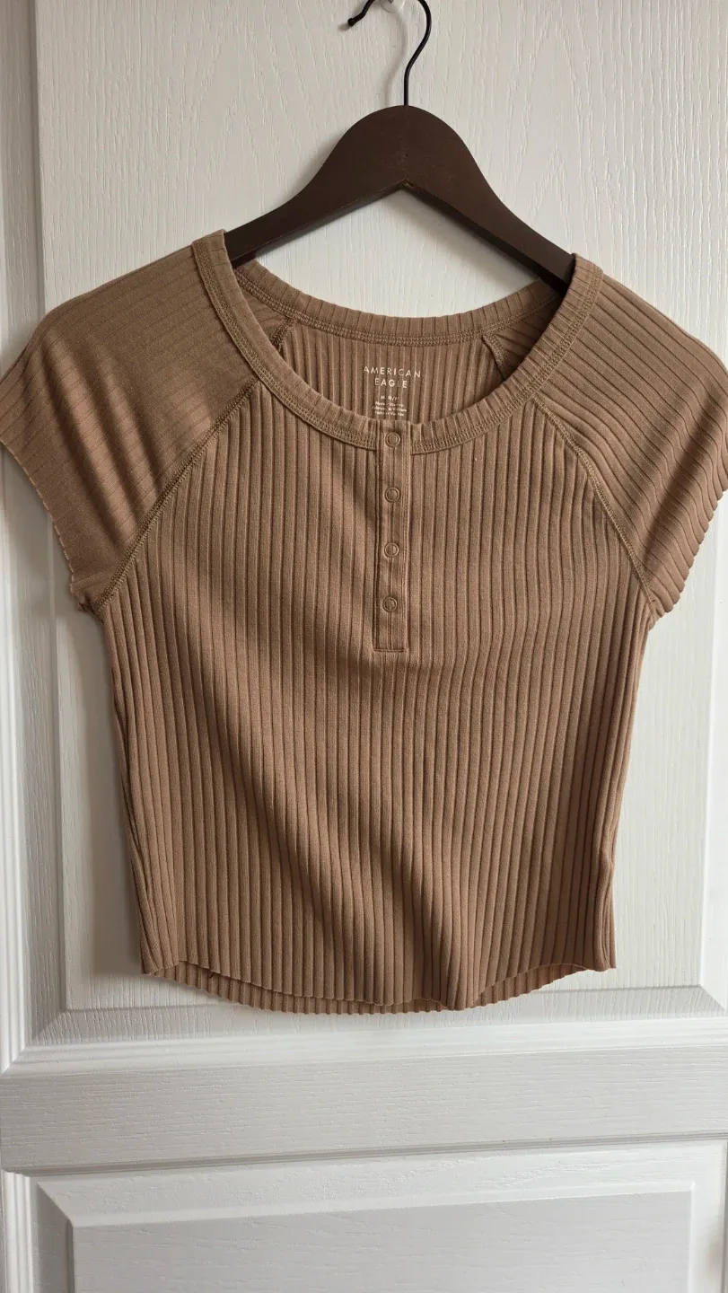 American Eagle Ribbed Henley Top - Medium