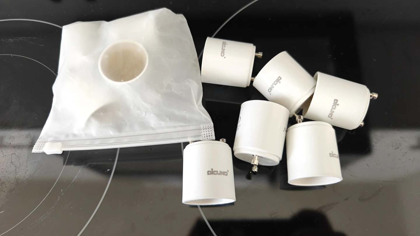 10 DiCUNO GU24 to E26 Light Socket Adapters/Converters