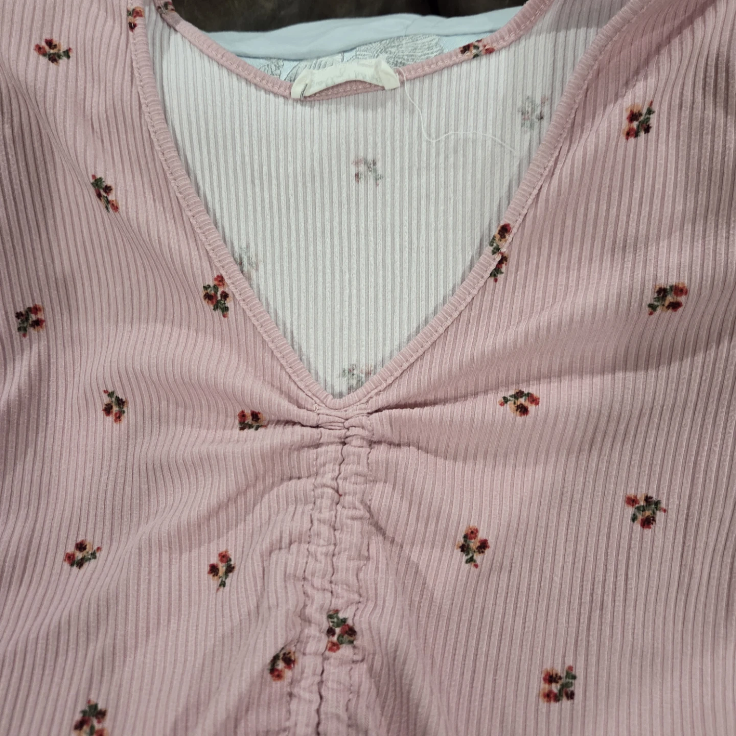 Molly + Rose Pink Floral Ruched Ribbed Top - photo 2
