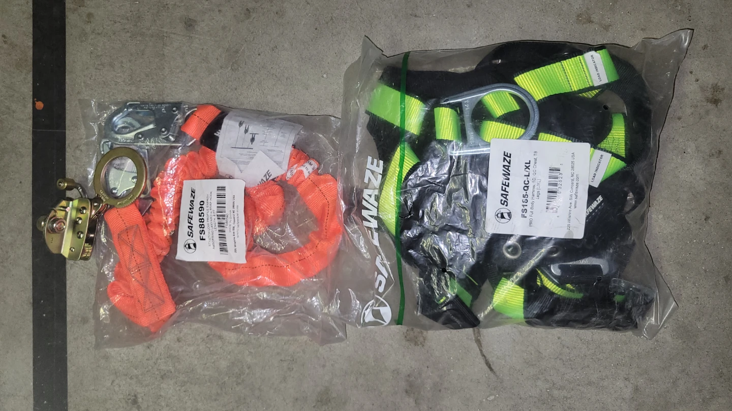 Safewaze Full Body Harness & Lanyard