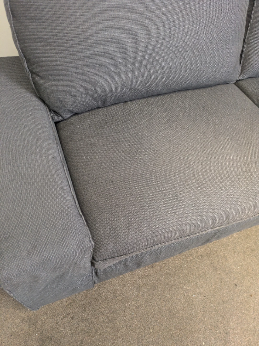 Couch - free delivery - photo 4