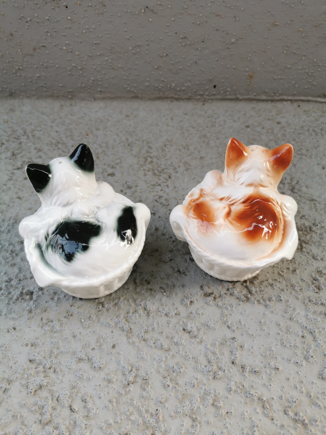 Vintage Bone China Cats in Baskets Salt & Pepper Shakers Set - photo 4