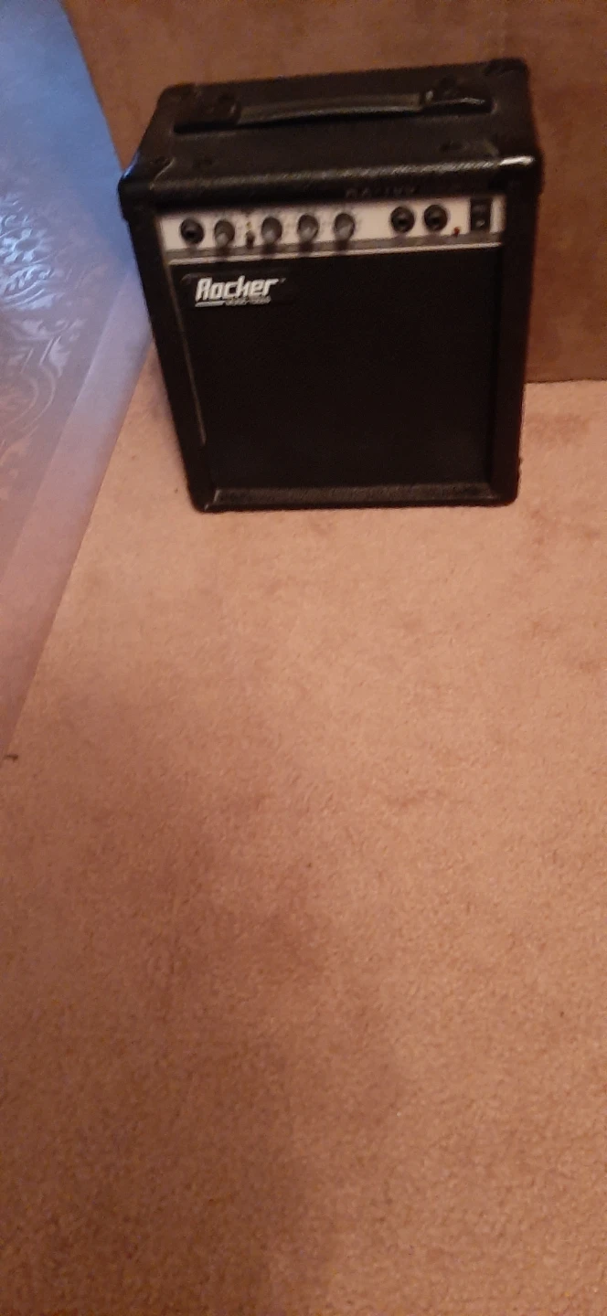 Rocker Guitar Amplifier