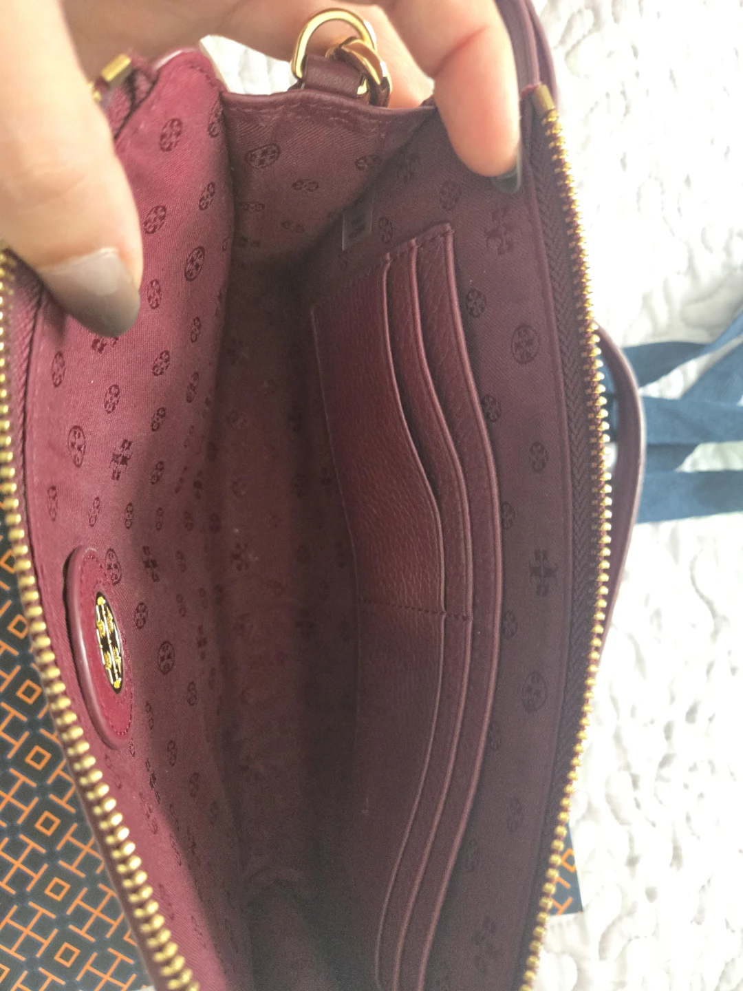 Tory Burch Burgundy Pebble Leather Crossbody Wallet - photo 2