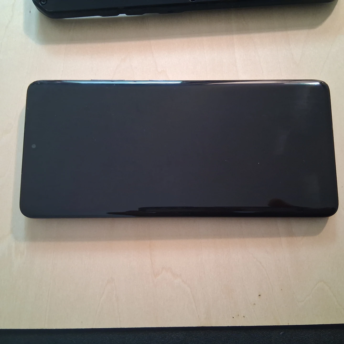 Unlocked  Samsung Galaxy S21 Ultra Phone with heavy duty  Case