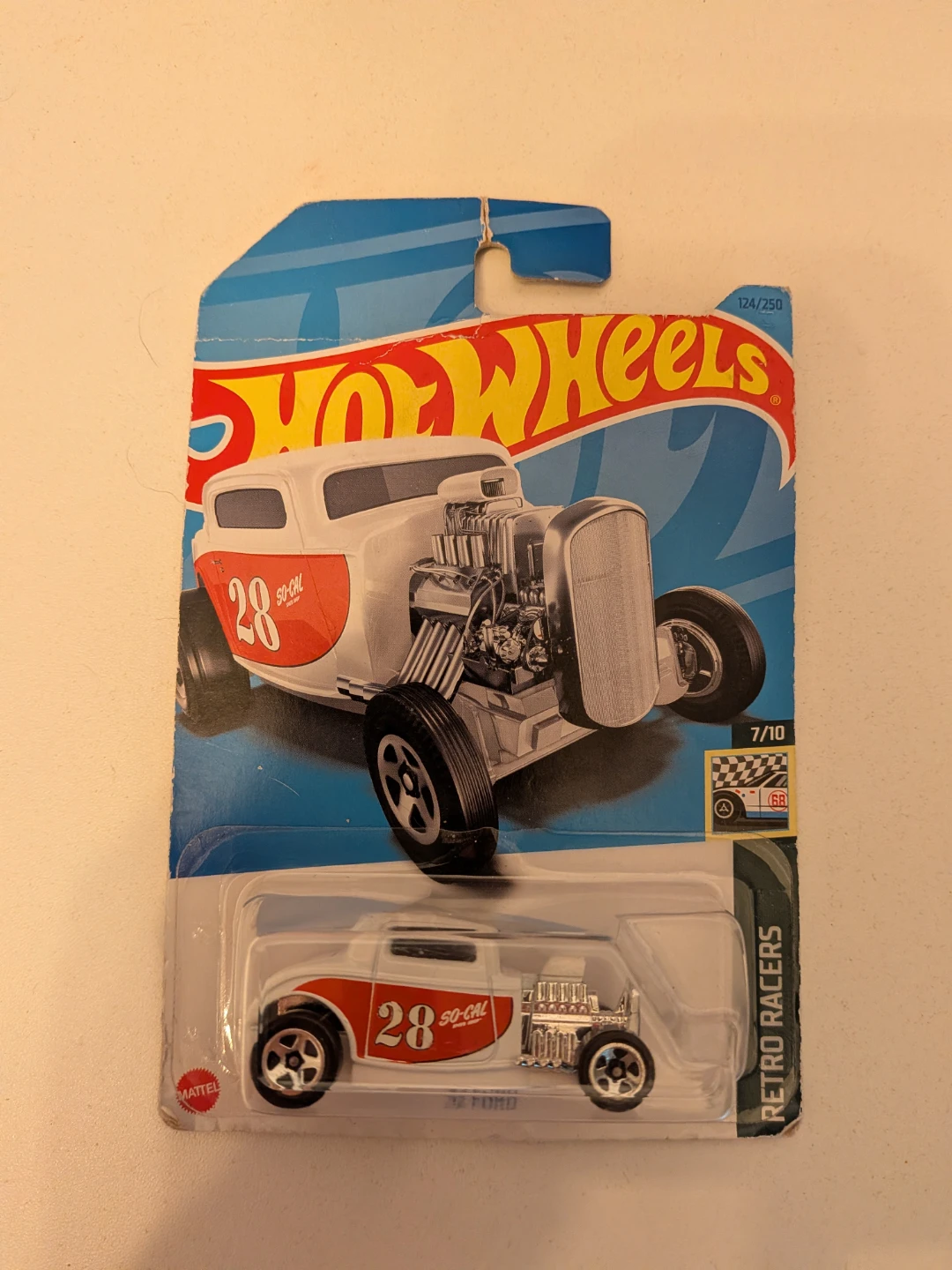 Hot Wheels 32 Ford Retro Racers die-cast car - photo 2
