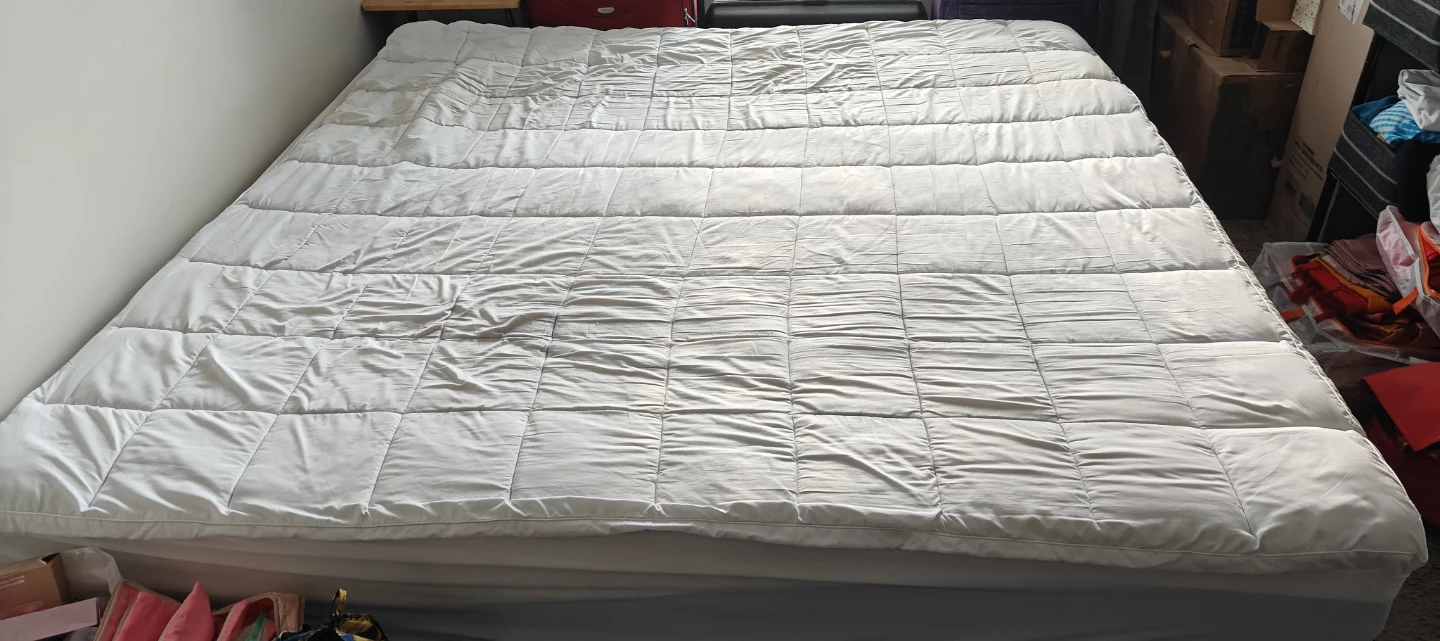 10 inch White King Size Mattress with cover - photo 4