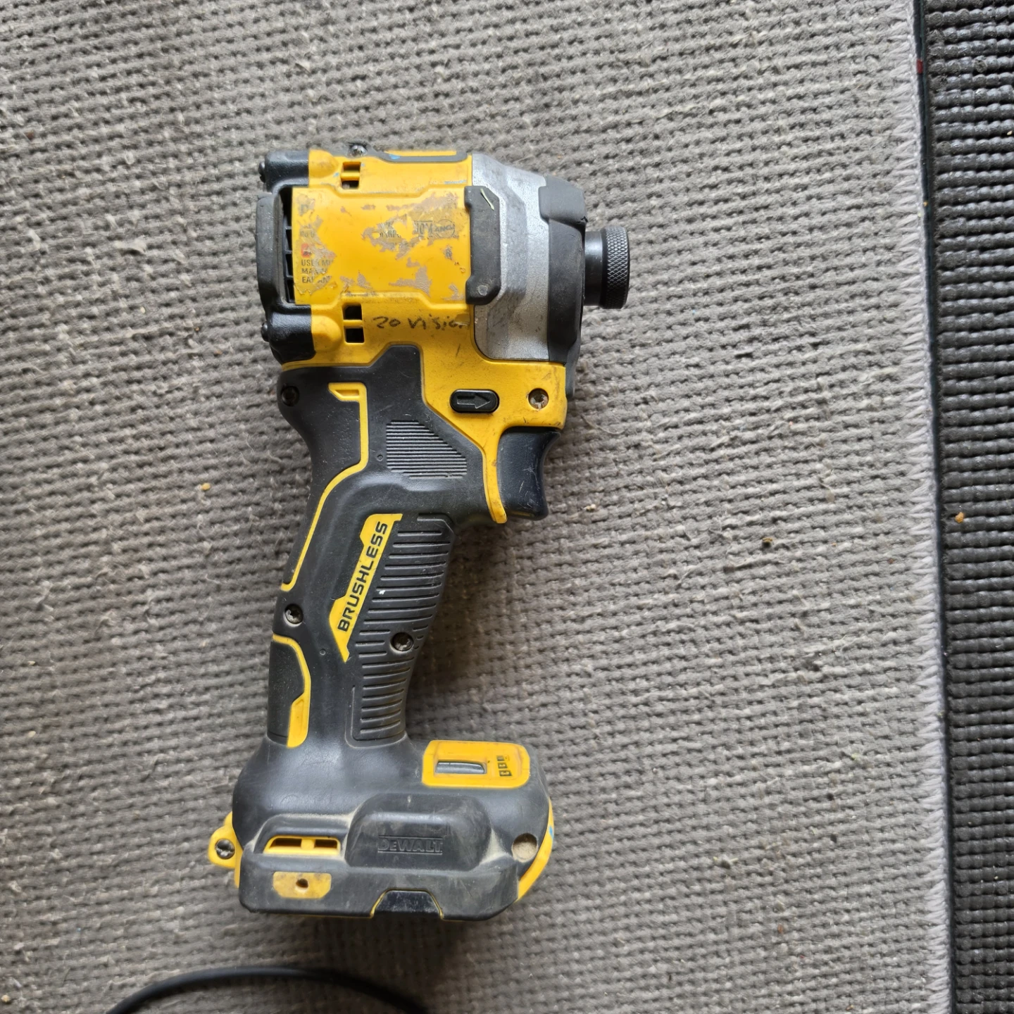 DEWALT 20V MAX XR Brushless Impact Driver - photo 2