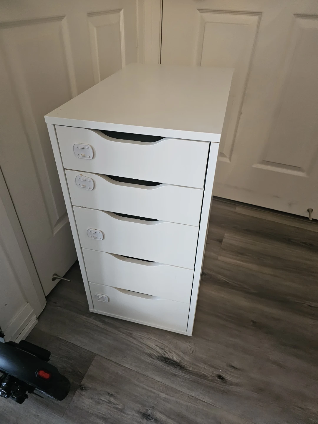 White 5-Drawer heavy wood Storage Unit - photo 5