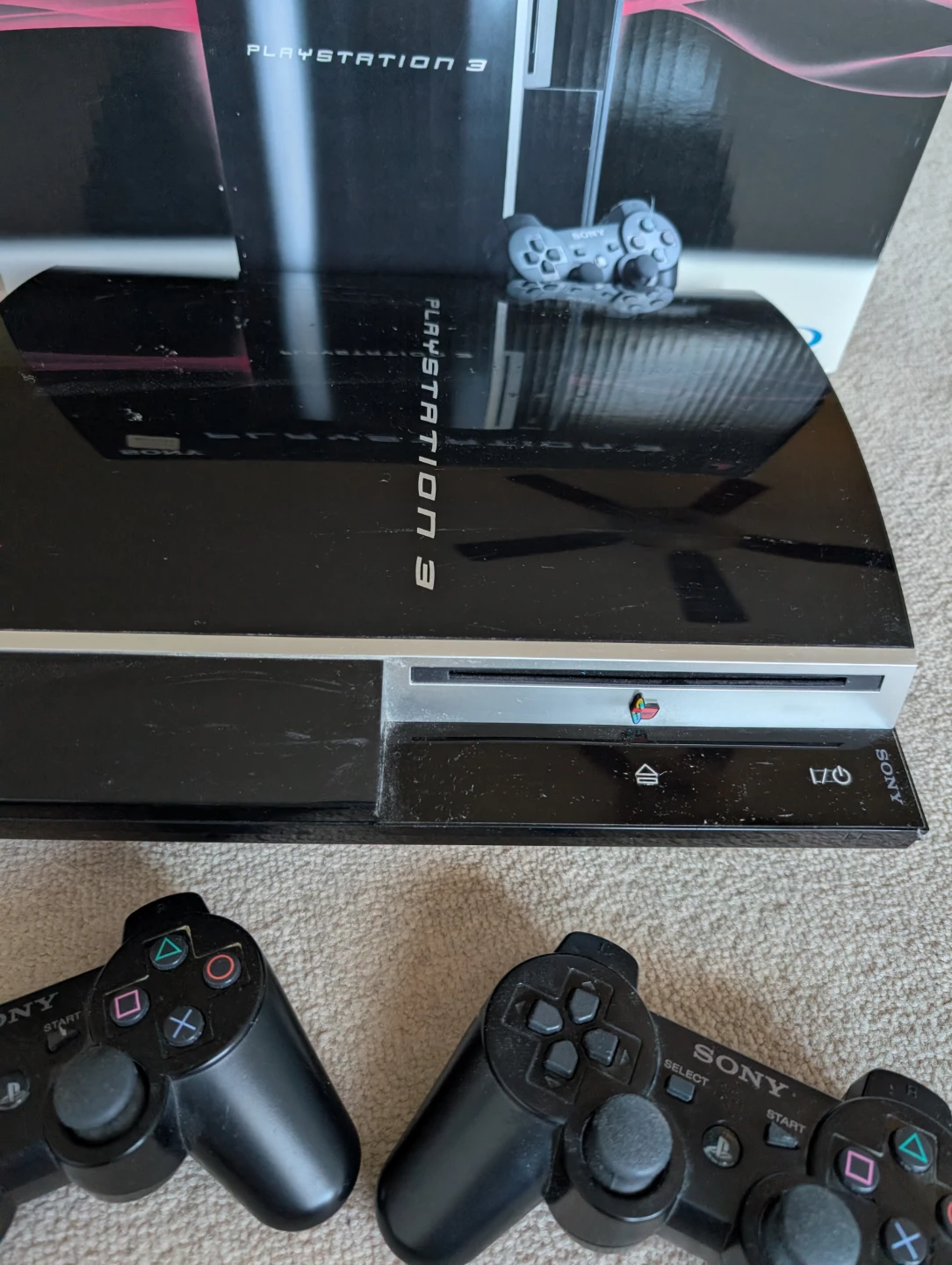 Broken Sony PlayStation 3 Console with 2 Controllers - photo 3