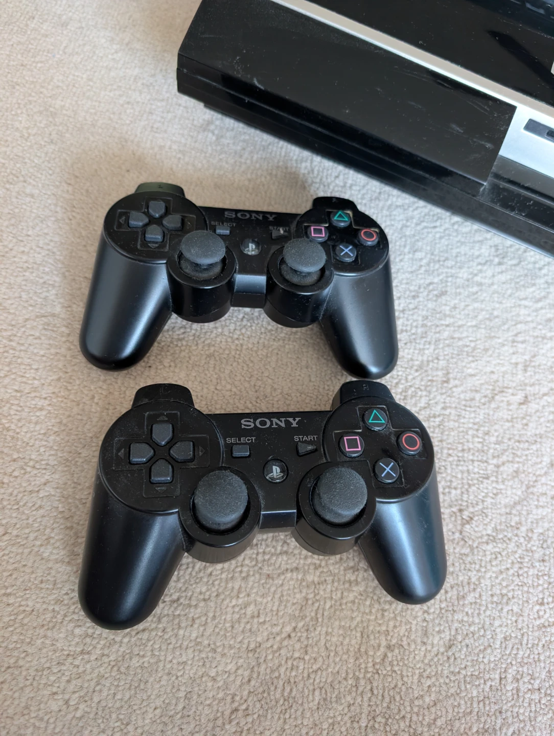 Broken Sony PlayStation 3 Console with 2 Controllers - photo 4