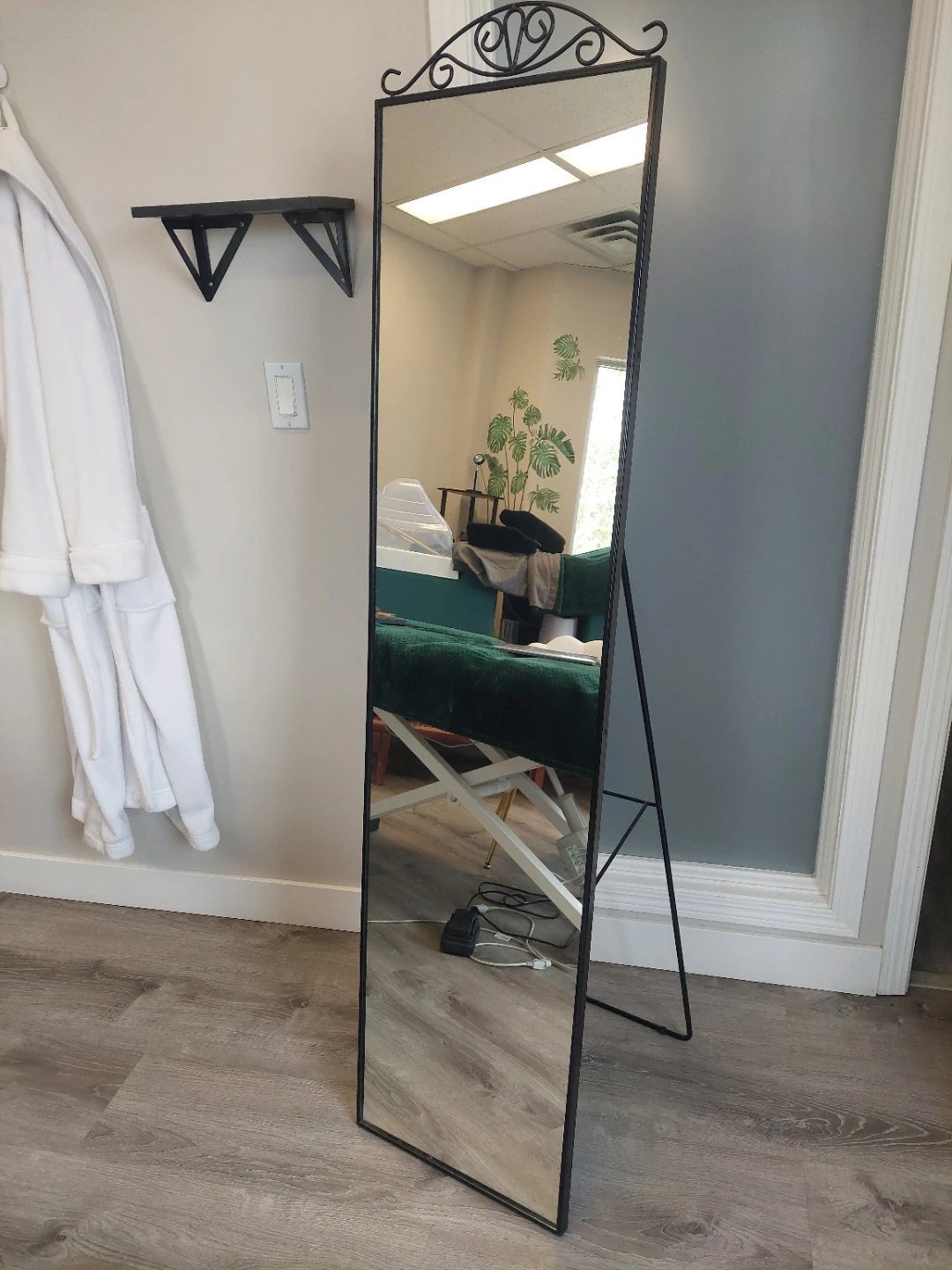Various Mirrors - photo 2
