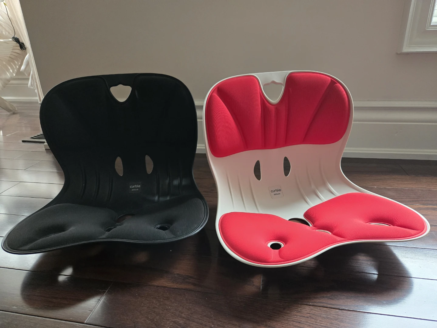 Curble Chair - Posture Corrector Seat (Black & Red)